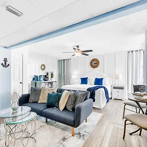  Apartment Long 1-1300e United States